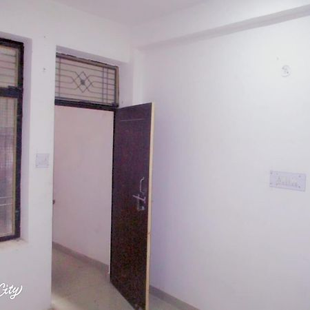Alankrita Malviya Apartment Allāhābād Junction Exterior foto